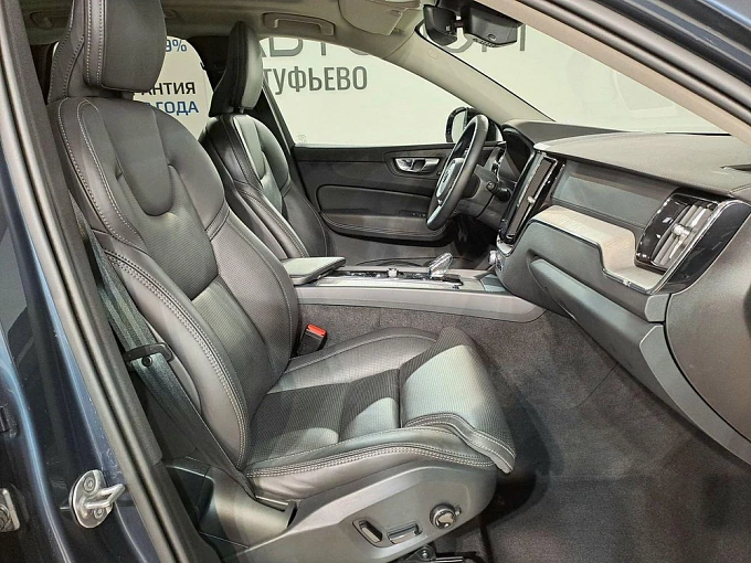 XC60 R-Design 2.0 AT 4WD (249 л.с.) фото 10