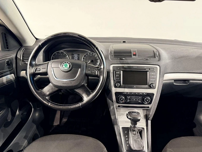 Octavia Elegance 1.8 AMT (152 л.с.) фото 13