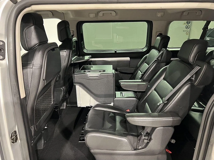 Traveller Business VIP 2.0d AT LWB (7 мест) (150 л.с.) фото 12