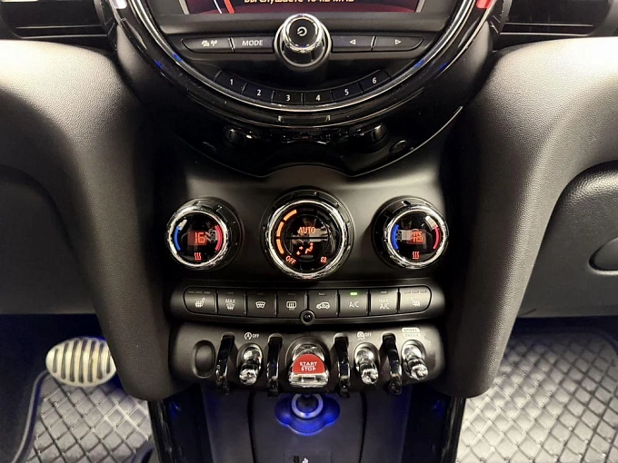 Hatch John Cooper Works JCW 2.0 AT (231 л.с.) фото 17