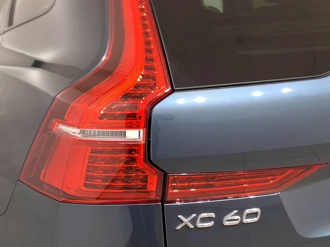 XC60 R-Design 2.0 AT 4WD (249 л.с.) фото 17