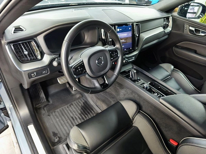 XC60 R-Design 2.0 AT 4WD (249 л.с.) фото 7