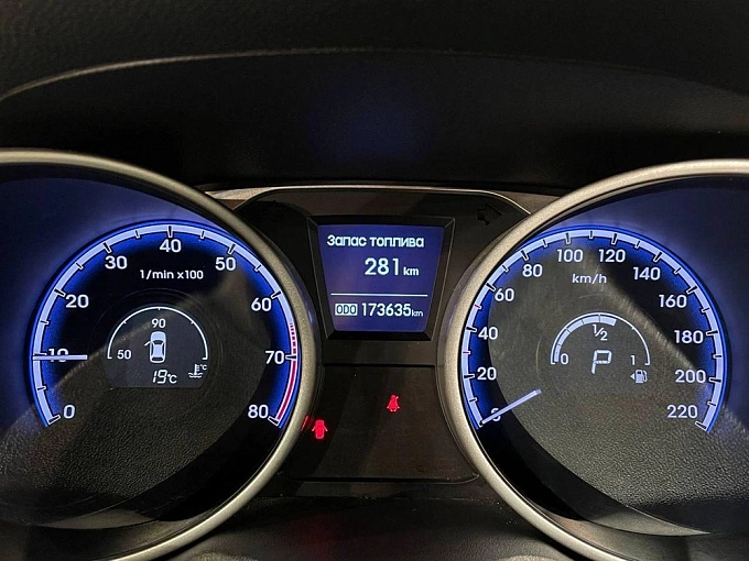 ix35 Comfort + Navi 2.0 AT (150 л.с.) фото 20