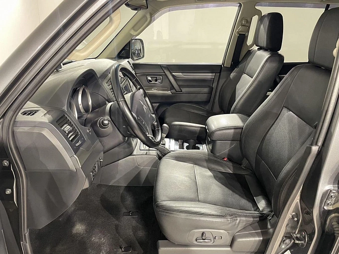 Pajero GLS 3.0 AT 4WD (178 л.с.) фото 9