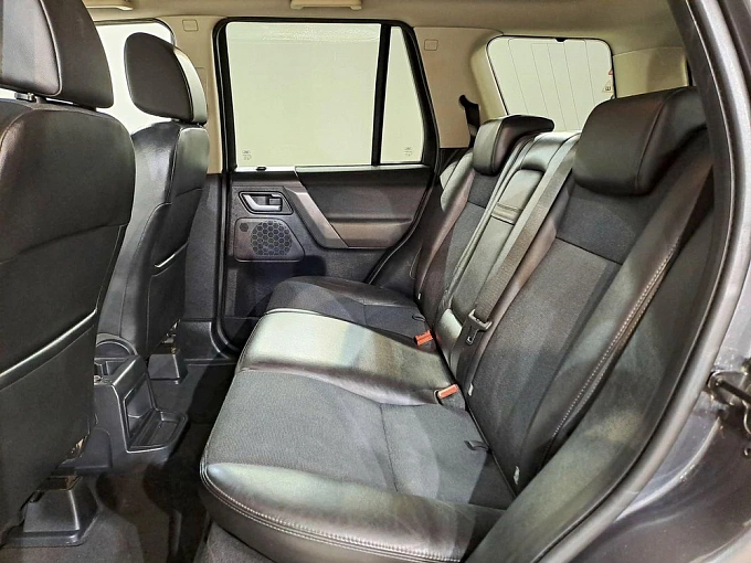 Freelander Base 2.2d AT 4WD (160 л.с.) фото 12