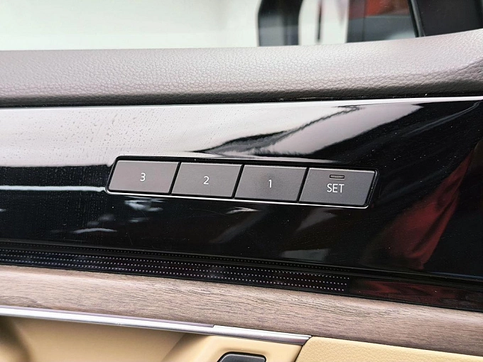 Touareg Exclusive Atmosphere 3.0d AT 4WD (249 л.с.) фото 17