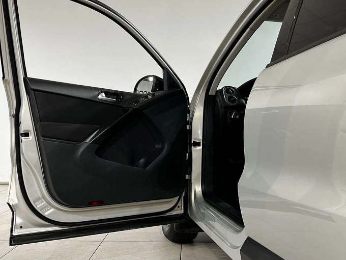 Tiguan Track & Field 2.0 AT 4WD (180 л.с.) фото 20
