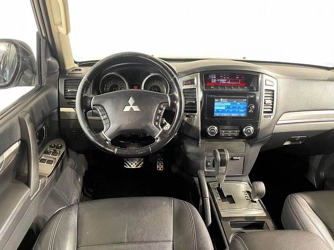 Pajero Instyle 3.0 AT 4WD (174 л.с.) фото 9