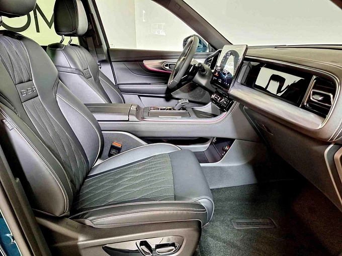 GS8 GX Premium 2.0 AT 4WD (231 л.с.) фото 9