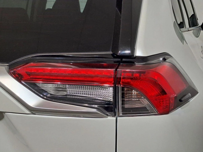 RAV4 Prestige 2.0 CVT 4WD (149 л.с.) фото 23