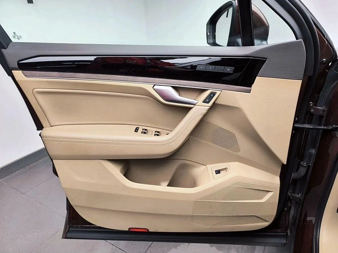 Touareg Exclusive Atmosphere 3.0d AT 4WD (249 л.с.) фото 16