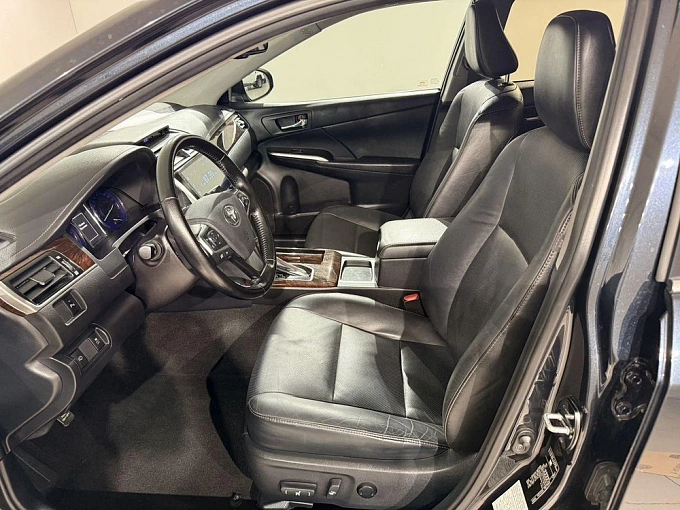 Camry Exclusive 2.5 AT (181 л.с.) фото 9