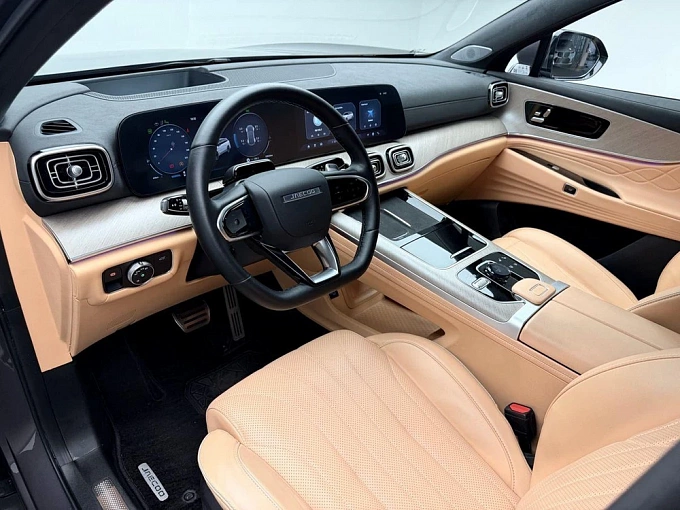 J8 Престиж+ 2.0 AMT 4WD (249 л.с.) фото 7