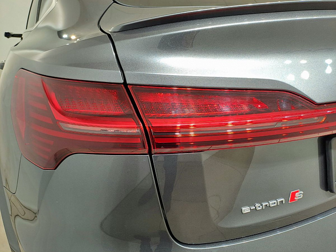 e-tron S Sportback Quattro Electro AT 4WD (370 кВт) фото 21