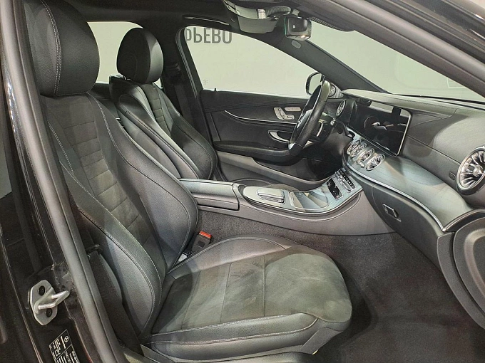 E-Класс Sport Plus 300 2.0d AT 4Matic (249 л.с) фото 16