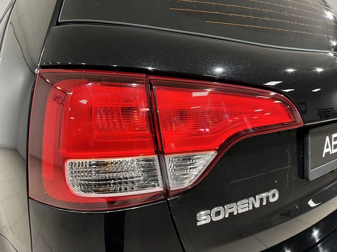 Sorento Luxe 2.4 AT (175 л.с.) фото 20