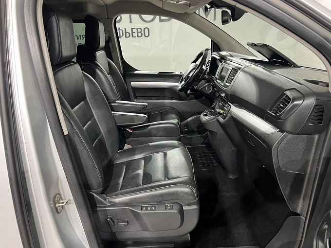 Traveller Business VIP 2.0d AT LWB (7 мест) (150 л.с.) фото 11