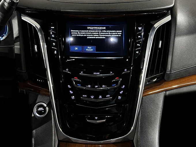 Escalade Luxury 6.2 AT 4WD (426 л.с.) фото 22