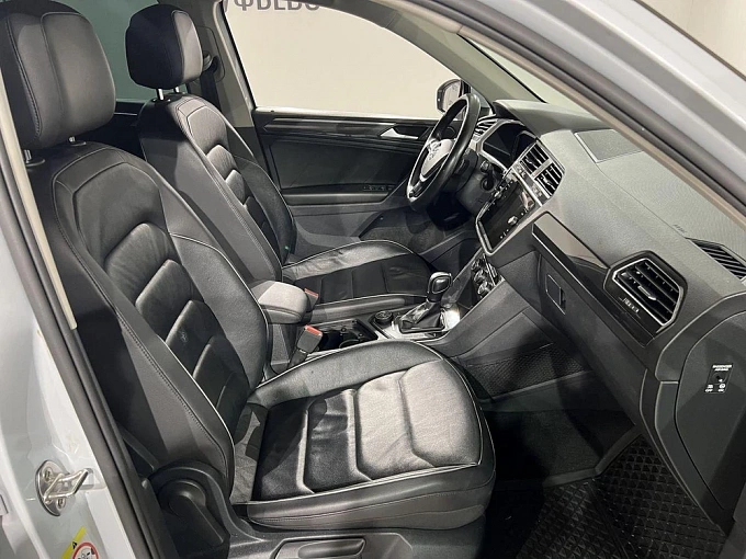Tiguan Connect Plus 1.4 AMT 4WD (150 л.с.) фото 10