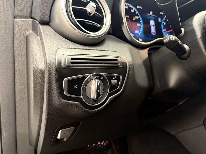GLC coupe Sport 300 2.0 AT 4Matic (249 л.с.) фото 15