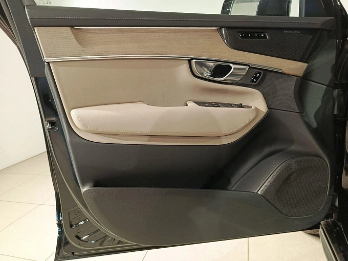 XC90 Travel 7 Seat 2.0 AT 4WD (250 л.с.) фото 15