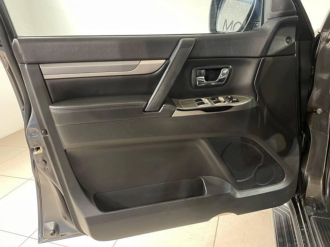 Pajero Instyle 3.0 AT 4WD (174 л.с.) фото 17