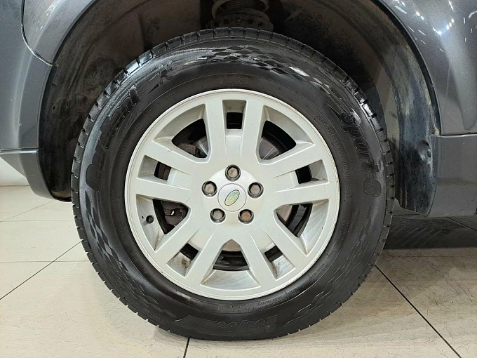 Freelander Base 2.2d AT 4WD (160 л.с.) фото 18