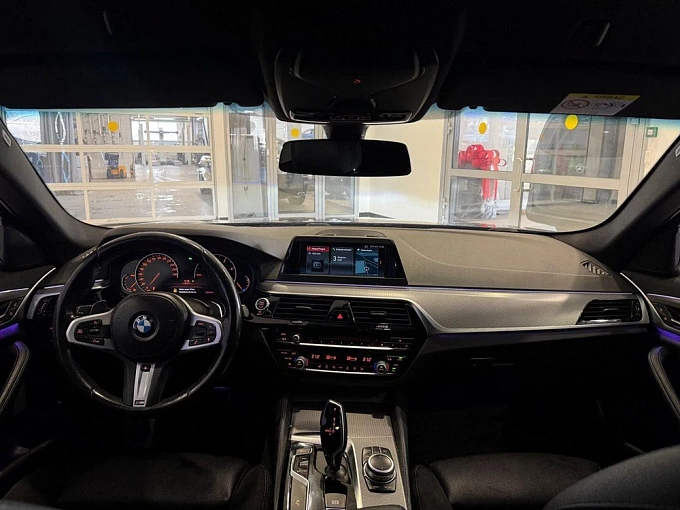 5 серии M Sport 520 2.0d AT 4WD (190 л.с.) фото 7