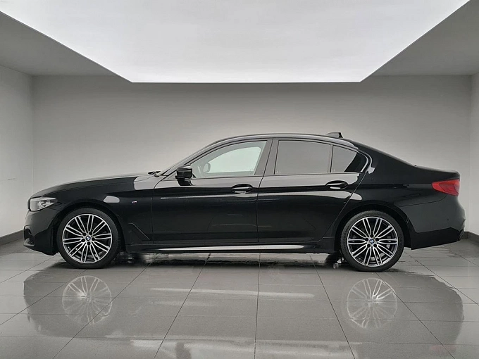 5 серии M Sport 520 2.0d AT 4WD (190 л.с.) фото 2