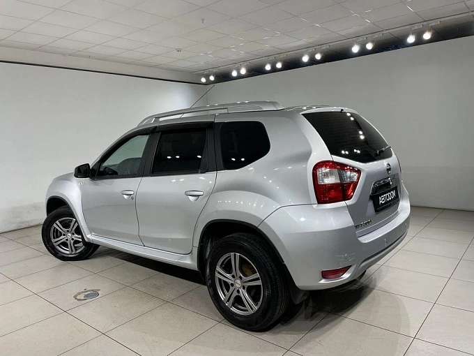 Terrano Elegance 2.0 AT 4WD (143 л.с.) фото 4