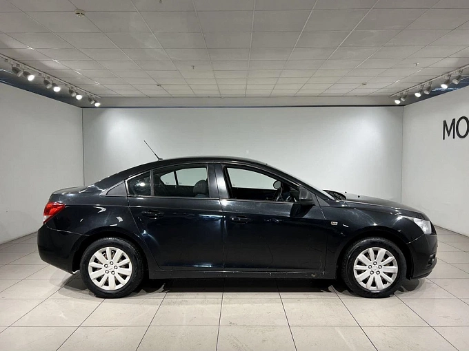 Cruze Base 1.8 MT (141 л.с.) фото 7