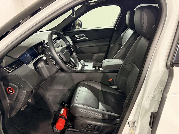 Range Rover Velar Dynamic SE 2.0 AT 4WD (250 л.с.) фото 9