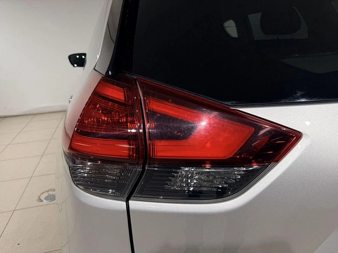 X-Trail SE Top (2018-2020) 2.0 CVT 4WD (144 л.с.) фото 16