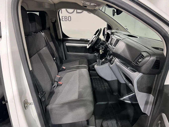 Vivaro Base 2.0d MT (150 л.с.) фото 10