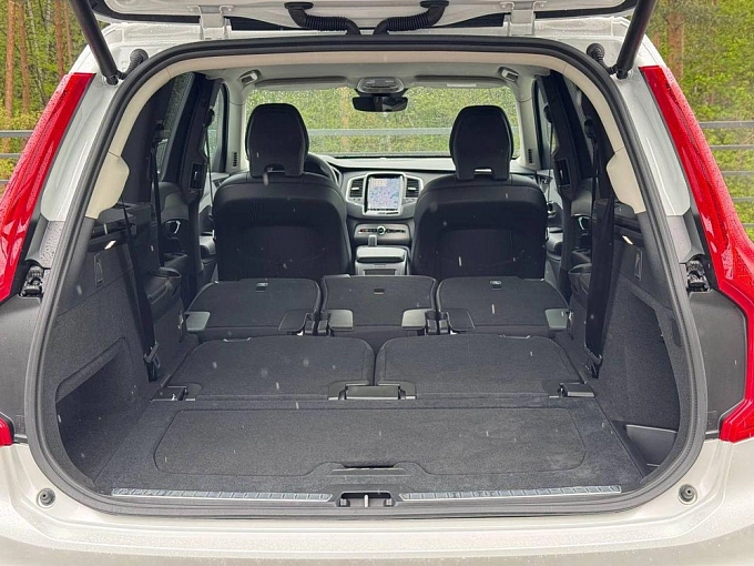 XC90 Momentum 2.0 AT 4WD (7 мест) (249 л.с.) фото 28