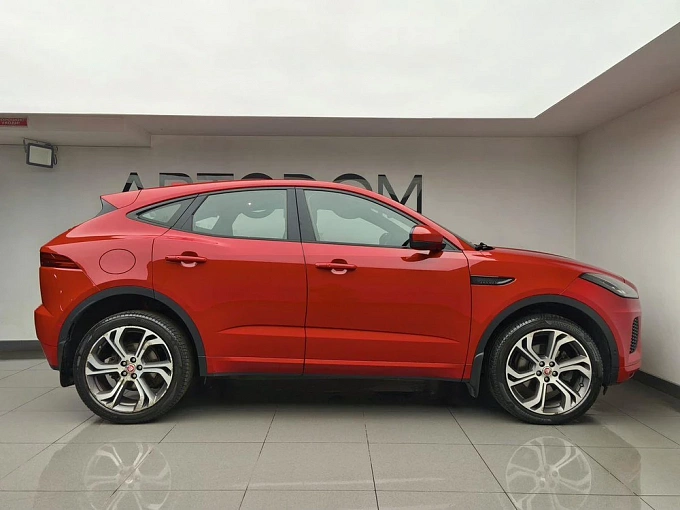 E-Pace R-Dynamic HSE 2.0d AT 4WD (180 л.с.) фото 5