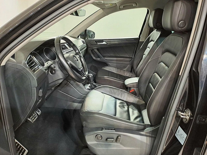 Tiguan Connect Plus 2.0d AMT 4WD (150 л.с.) фото 9