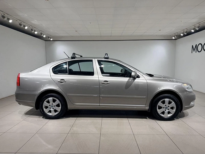 Octavia Elegance 1.8 AMT (152 л.с.) фото 7