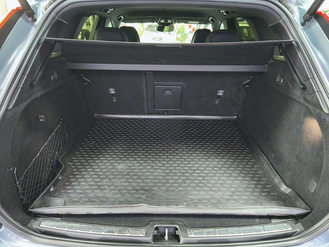 XC60 R-Design 2.0 AT 4WD (249 л.с.) фото 18