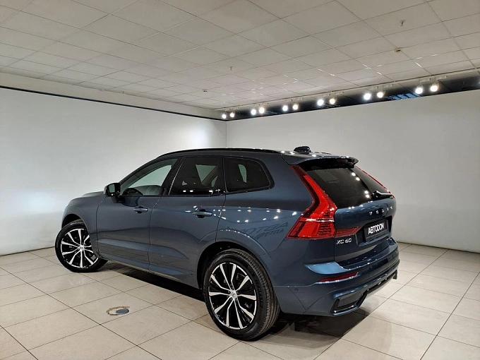 XC60 R-Design 2.0 AT 4WD (249 л.с.) фото 4