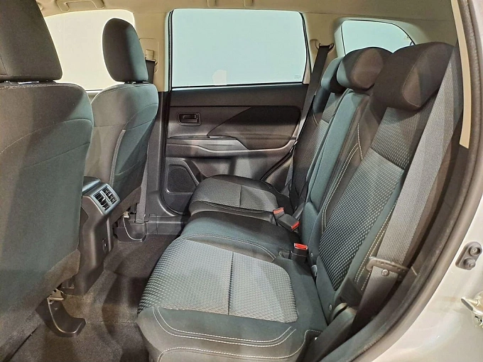 Outlander Intense+ (2018-2021) 2.0 CVT 4WD (146 л.с.) фото 12