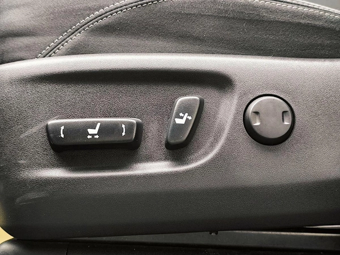 Land Cruiser Prado Elegance 2.8d AT 4WD (200 л.с.) фото 20