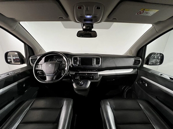 Traveller Business VIP 2.0d AT LWB (7 мест) (150 л.с.) фото 9