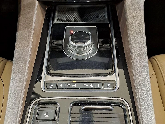 F-Pace Prestige 2.0d AT 4WD (240 л.с.) фото 17