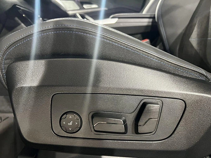 X1 XDrive25Li M Sport Package 2.0 AMT 4WD (204 л.с.) фото 19