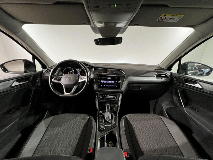 Tiguan Status 2.0 AMT 4WD (180 л.с.) фото 9