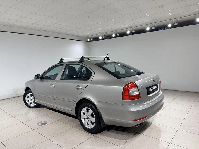 Octavia Elegance 1.8 AMT (152 л.с.) фото 4