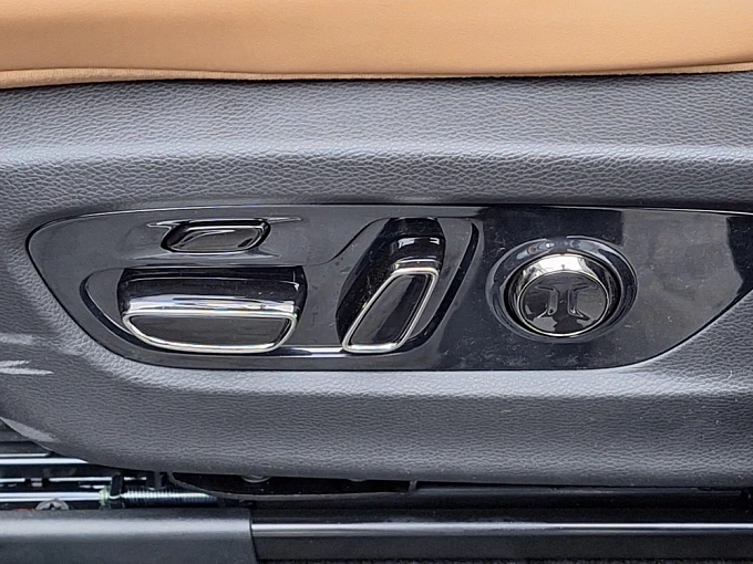 GS8 GX Premium 2.0 AT 4WD (231 л.с.) фото 14