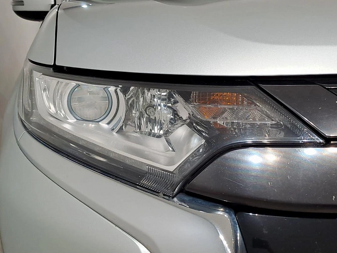 Outlander Intense+ (2018-2021) 2.0 CVT 4WD (146 л.с.) фото 15