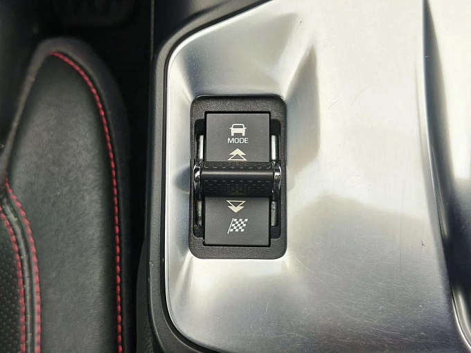 E-Pace R-Dynamic HSE 2.0d AT 4WD (180 л.с.) фото 22